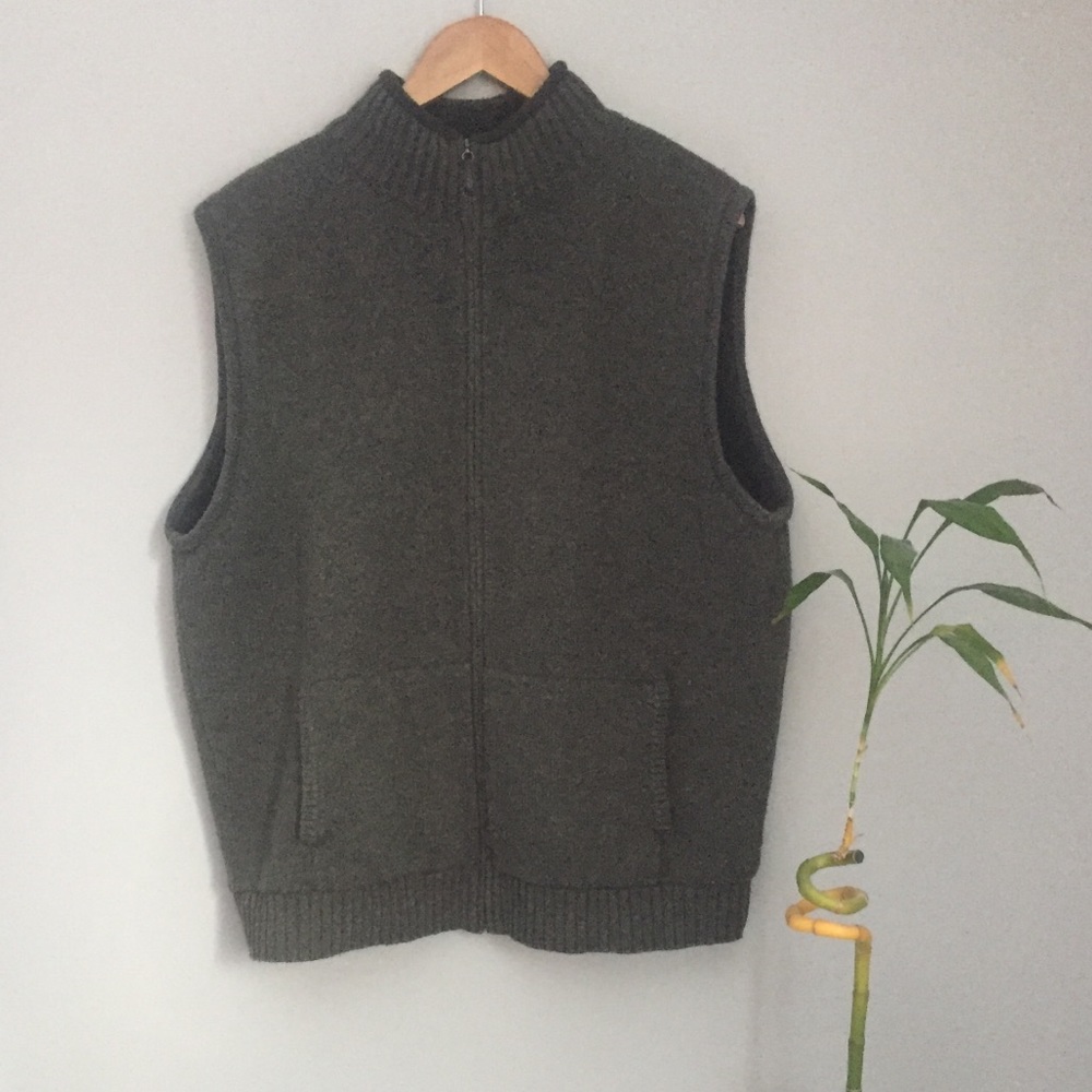 L.L Bean Vest 80% lambs wool